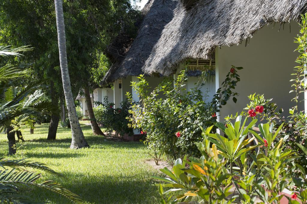 Uroa Bay Beach Resort Zanzibar Extérieur photo