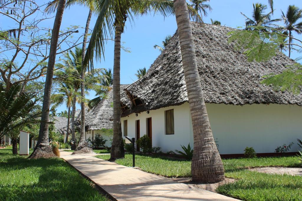 Uroa Bay Beach Resort Zanzibar Chambre photo